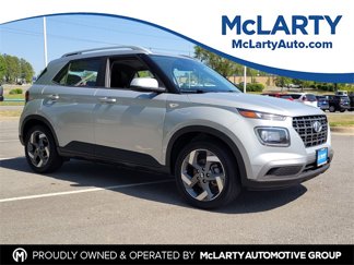 Used 2022 Hyundai Venue SEL image 1