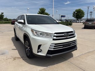 Certified 2017 Toyota Highlander Plus image 1