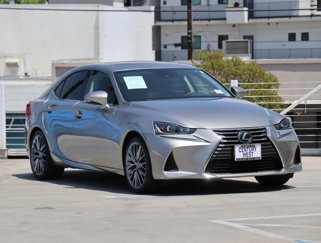 Used 2017 Lexus IS 200t image 1
