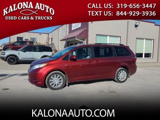 Used 2017 Toyota Sienna LE image 1