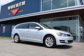 Used 2017 Volkswagen Golf S image 1