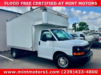 Used 2017 Chevrolet Express 3500 image 1