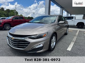 Used 2024 Chevrolet Malibu LT image 1