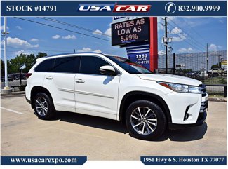 Used 2017 Toyota Highlander XLE image 1