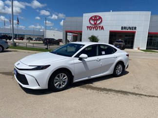 New 2025 Toyota Camry Hybrid image 1