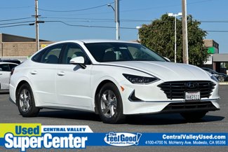 Used 2023 Hyundai Sonata SE image 1
