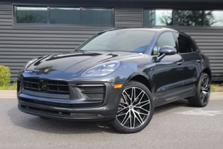 Used 2024 Porsche Macan image 1