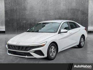 New 2025 Hyundai Elantra SE image 1