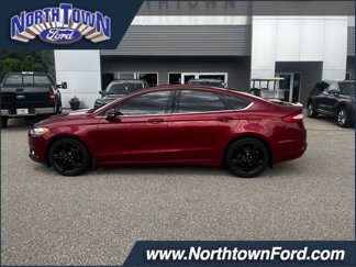 Used 2016 Ford Fusion SE image 1