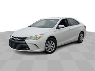 Used 2015 Toyota Camry LE image 1