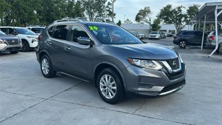 Used 2020 Nissan Rogue SV image 1
