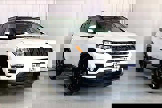Used 2021 Jeep Compass Latitude image 1