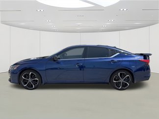 Used 2023 Nissan Altima 2.5 SR w/ SR Premium Package image 1
