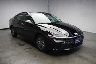 New 2025 Hyundai Elantra Blue image 1