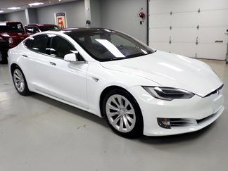 Used 2016 Tesla Model S 70D image 1