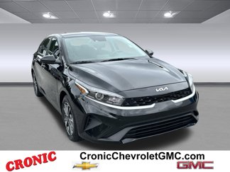 Used 2023 Kia Forte LXS video 1