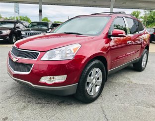 Used 2011 Chevrolet Traverse LT image 1