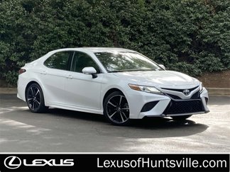 Used 2018 Toyota Camry XSE image 1