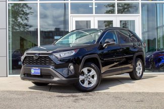Used 2021 Toyota RAV4 XLE image 1