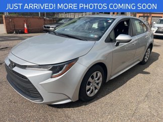 Used 2023 Toyota Corolla LE image 1