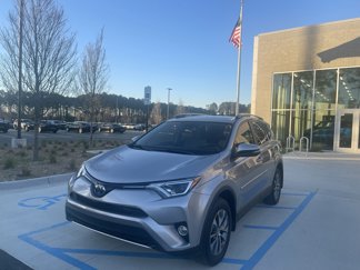 Used 2017 Toyota RAV4 XLE image 1