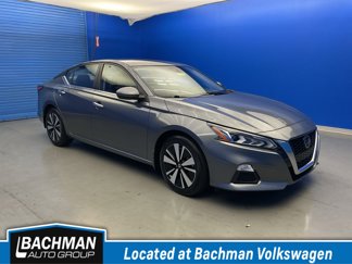 Used 2021 Nissan Altima 2.5 SV image 1