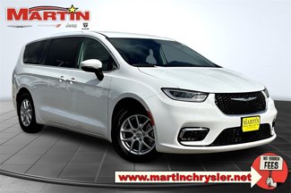Used 2023 Chrysler Pacifica Touring-L image 1