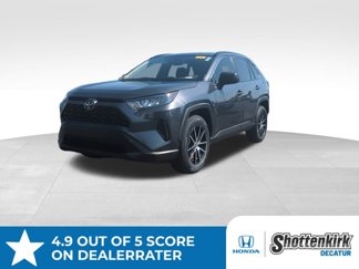Used 2019 Toyota RAV4 LE image 1
