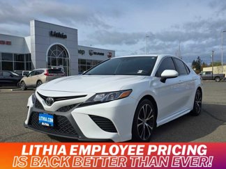 Used 2020 Toyota Camry SE image 1
