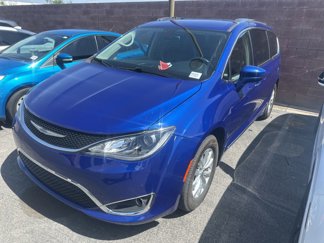Used 2019 Chrysler Pacifica Touring-L image 1