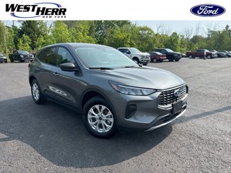 Used 2025 Ford Escape Active w/ Cold Weather Package image 1