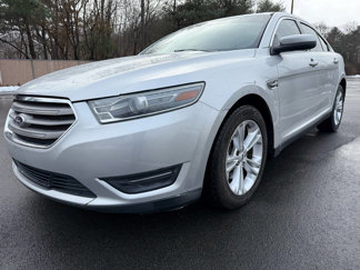 Used 2013 Ford Taurus SEL image 1