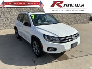 Used 2017 Volkswagen Tiguan Sport image 1