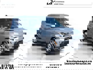 New 2025 Kia Soul LX image 1