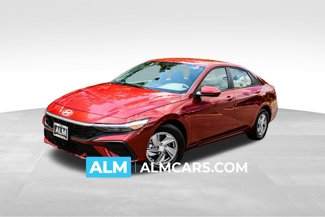 Used 2024 Hyundai Elantra SE image 1
