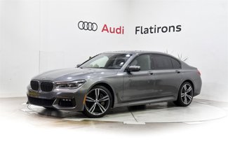 Used 2019 BMW 750i w/ M Sport Package image 1