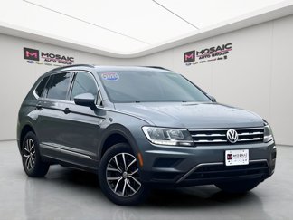Used 2020 Volkswagen Tiguan SE w/ Panoramic Sunroof Package image 1