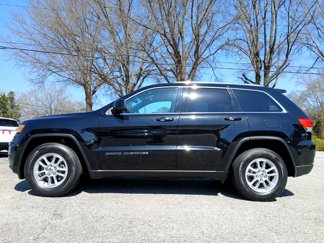 Used 2018 Jeep Grand Cherokee Laredo image 1