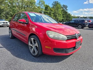 Used 2010 Volkswagen Golf 4-Door image 1