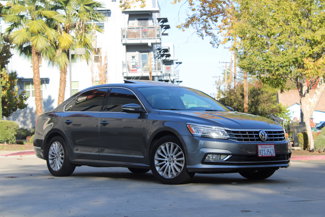 Used 2017 Volkswagen Passat 1.8T SE w/ SE Lighting Package image 1