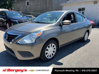 Used 2016 Nissan Versa SV image 1