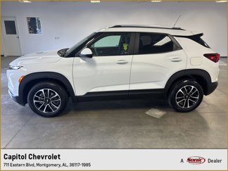 Used 2024 Chevrolet TrailBlazer LT image 1