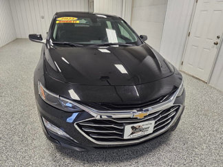 Used 2022 Chevrolet Malibu LT image 1