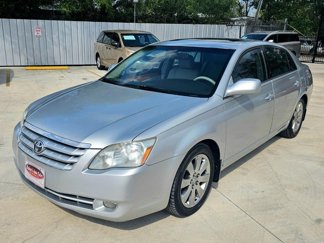 Used 2005 Toyota Avalon XL image 1