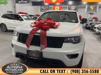 Used 2018 Jeep Grand Cherokee Laredo image 1