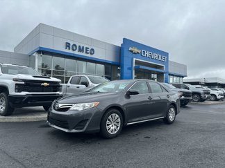 Used 2013 Toyota Camry SE image 1