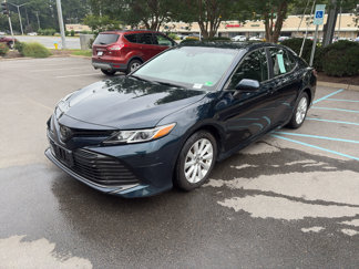 Used 2019 Toyota Camry LE image 1