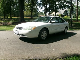 Used 2003 Ford Taurus SEL image 1