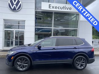 Used 2022 Volkswagen Tiguan SE image 1