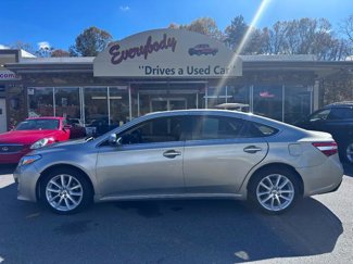 Used 2013 Toyota Avalon Limited image 1